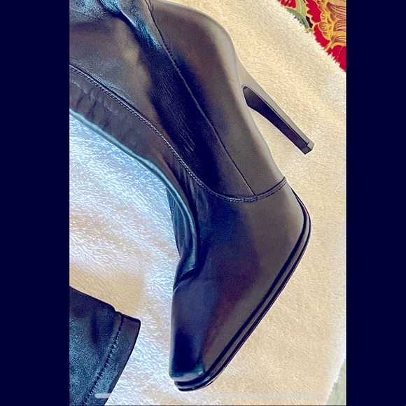 VERSACE WOMENS BLACK LEATHER KNEE HIGH HEELS - Picture 4 of 5